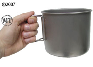 Snow Peak Titanium Trek Combo : large pot in hand